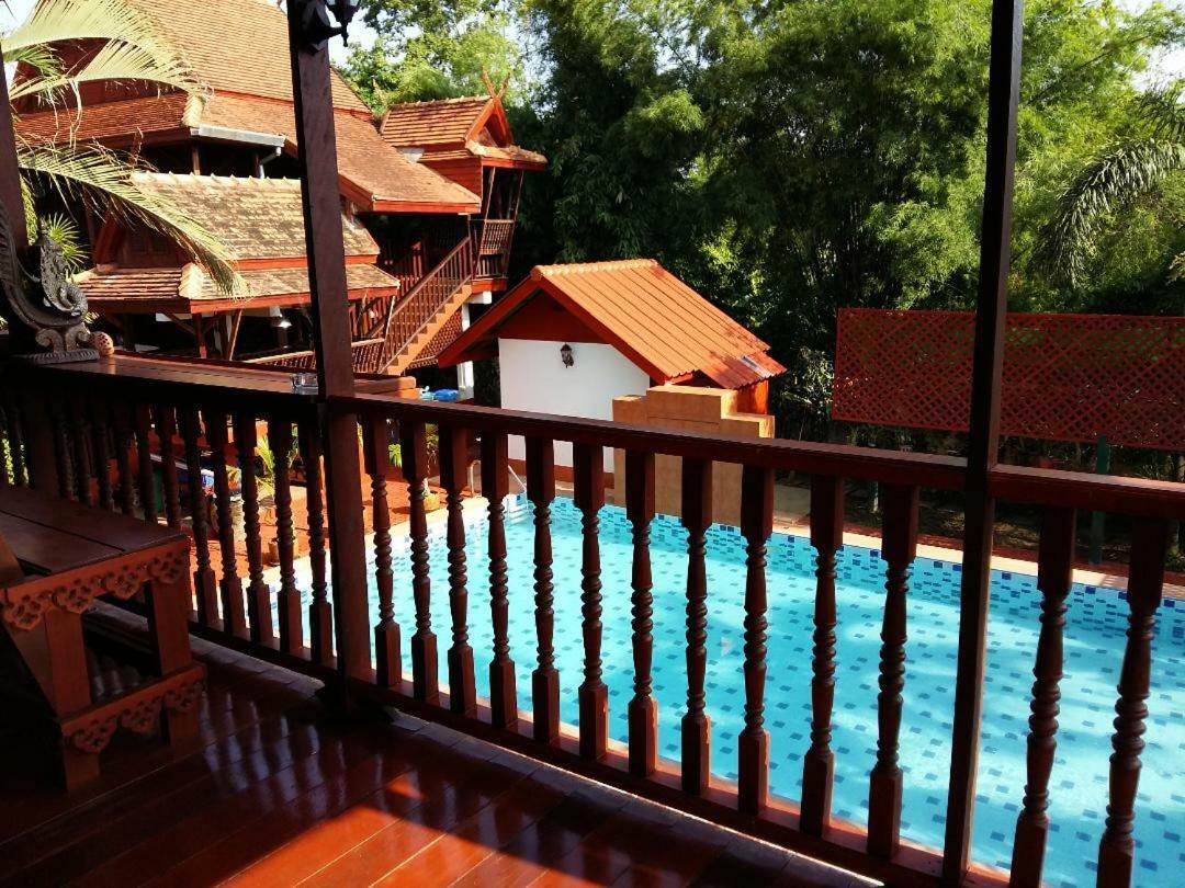 Golden Teak Home Resort Saraphi Exterior foto